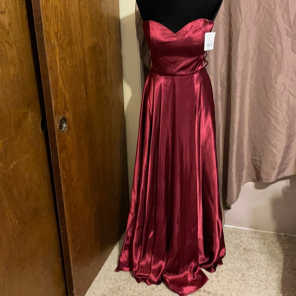 David’s Bridal gown NWT,sz.9
